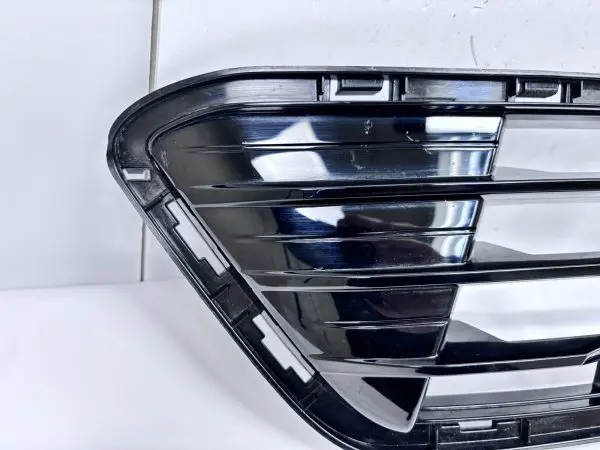 OEM 2020 2021 2022 2023 2024 cadillac xt5 Lower front Bumper grille 84776042 - Image 11