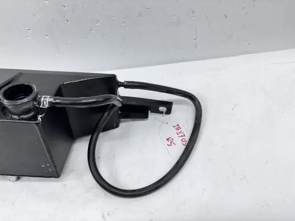 Aluminum Coolant Overflow Reservoir Tank For Nissan Skyline GTR R35 2009-2014 - Image 6