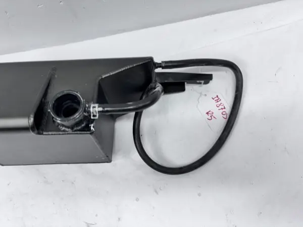 Aluminum Coolant Overflow Reservoir Tank For Nissan Skyline GTR R35 2009-2014 - Image 7