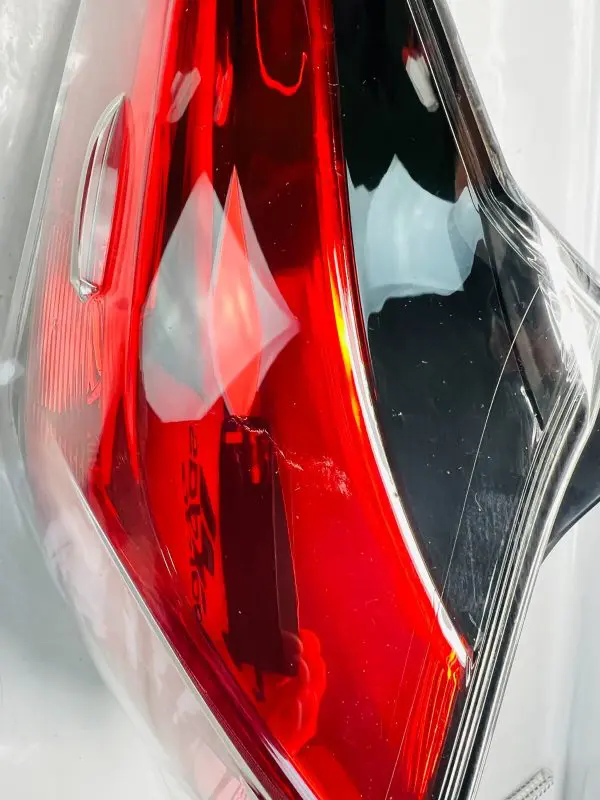 815600R6100 2016 2017 2018 TOYOTA RAV4 REAR LEFT OEM TAIL LIGHT - Image 6