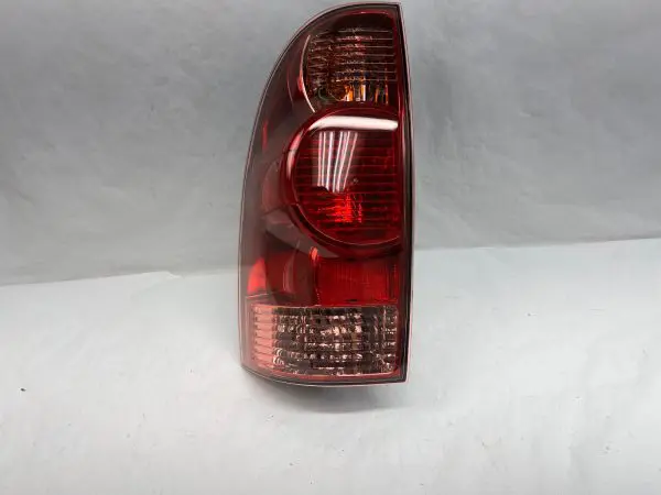 mint 2005-2012 2013 2014 2015 toyota tacoma halogen rear left oem tail light - Image 2