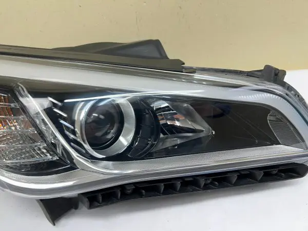 NICE 92102-C2000 2015 2016 2017 HYUNDAI SONATA HALOGEN FRONT RIGHT OEM HEADLIGHT - Image 7