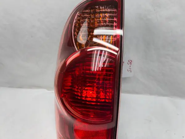 mint 2005-2012 2013 2014 2015 toyota tacoma halogen rear left oem tail light - Image 5