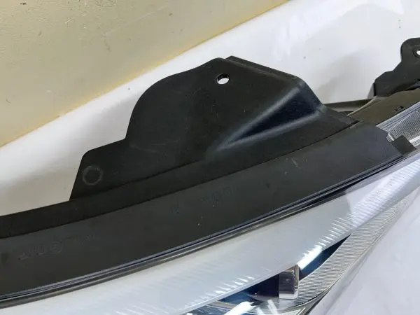 NICE 92102-C2000 2015 2016 2017 HYUNDAI SONATA HALOGEN FRONT RIGHT OEM HEADLIGHT - Image 13