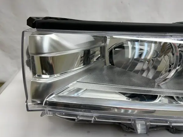 2017 2018 2019 TOYOTA HIGHLANDER HALOGEN FRONT LEFT OEM HEADLIGHT - Image 2