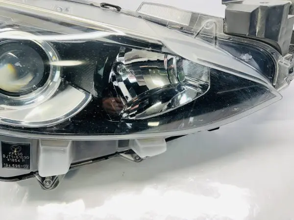 2014 2015 2016 MAZDA 3 HALOGEN FRONT RIGHT OEM HEADLIGHT BPW951030A BJT151030 - Image 3