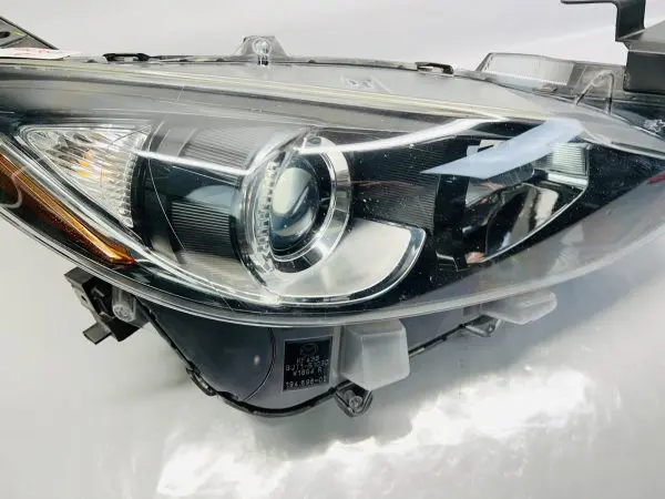 2014 2015 2016 MAZDA 3 HALOGEN FRONT RIGHT OEM HEADLIGHT BPW951030A BJT151030 - Image 4