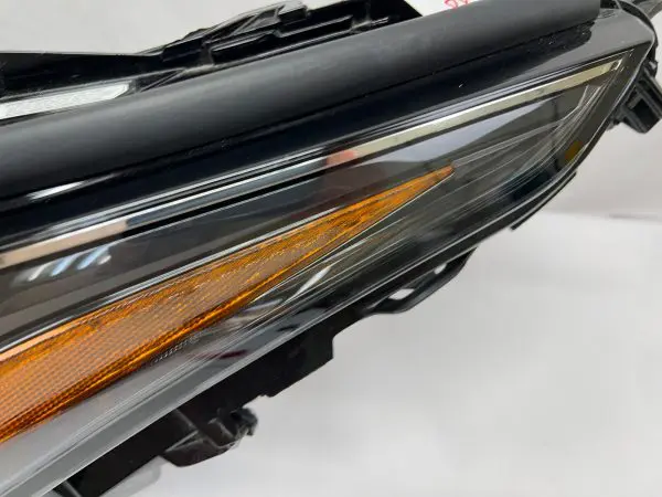 2020 2021 2022 2023 TOYOTA HIGHLANDER LED FRONT LEFT OEM HEADLIGHT 101008A06J - Image 5