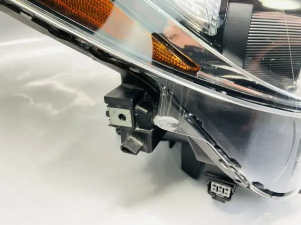 2014 2015 2016 MAZDA 3 HALOGEN FRONT RIGHT OEM HEADLIGHT BPW951030A BJT151030 - Image 7