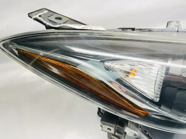 2014 2015 2016 MAZDA 3 HALOGEN FRONT RIGHT OEM HEADLIGHT BPW951030A BJT151030 - Image 8