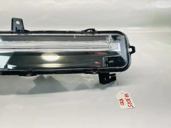 KA1B15A124A 2019 2020 2021 2022 LINCOLN NAUTILUS LED RIGHT OEM FOG RUNNING LIGHT - Image 2