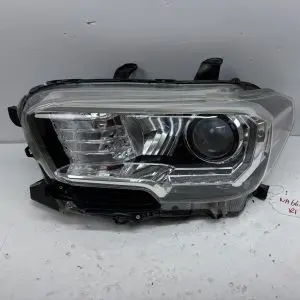 2016 2017 2018 2019 2020 2021 2022 toyota tacoma halogen led left oem headlight