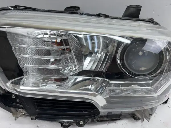 2016 2017 2018 2019 2020 2021 2022 toyota tacoma halogen led left oem headlight - Image 8