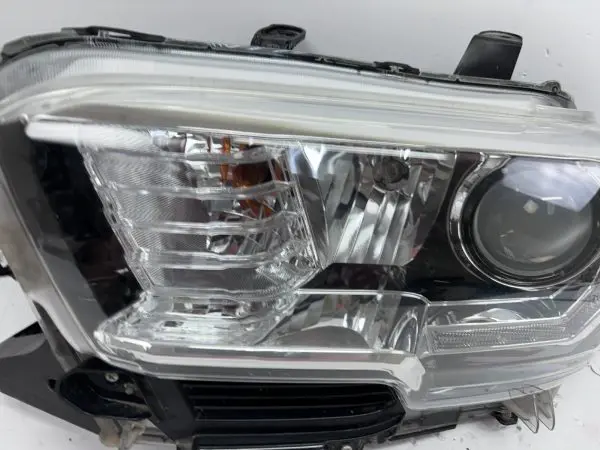 2016 2017 2018 2019 2020 2021 2022 toyota tacoma halogen led left oem headlight - Image 9
