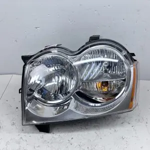 For 2005 2006 2007 JEEP GRAND CHEROKEE LEFT HEADLIGHT HALOGEN