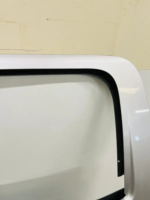 2014 2015 2016 2017 2018  CHEVY SILVERADO 1500 CREW CAB REAR LEFT OEM DOOR - Image 4