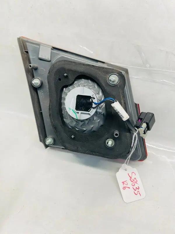 2011 2012 2013 2014 2015 CHEVY CRUZE HALOGEN REAR RIGHT INNER OEM TAIL LIGHT - Image 10