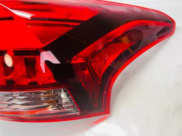 MINT 2016 2017 2018 2019 2020 MITSUBISHI OUTLANDER LED REAR RIGHT OEM TAIL LIGHT - Image 3