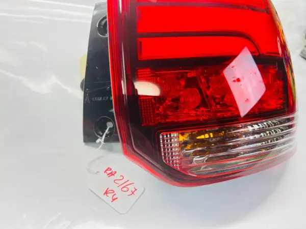 MINT 2016 2017 2018 2019 2020 MITSUBISHI OUTLANDER LED REAR RIGHT OEM TAIL LIGHT - Image 6
