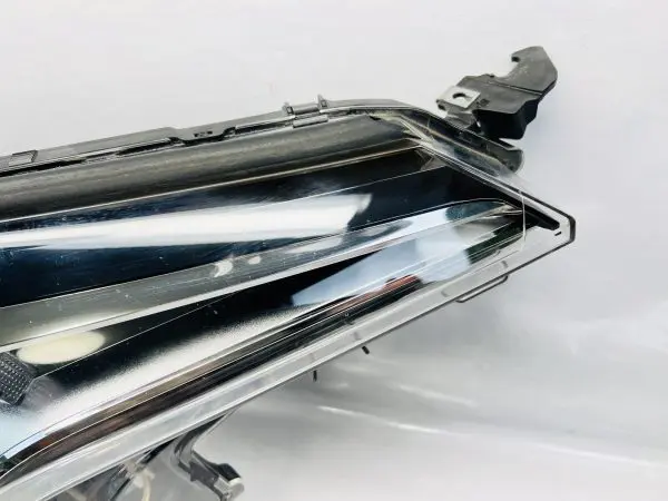 2017 2018 2019 TOYOTA CHR CH-R HALOGEN LED FRONT RIGHT OEM HEADLIGHT PASSENGER - Image 2