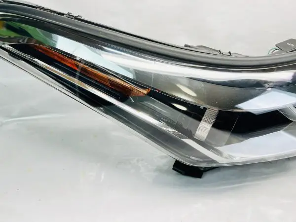 2017 2018 2019 TOYOTA CHR CH-R HALOGEN LED FRONT RIGHT OEM HEADLIGHT PASSENGER - Image 9