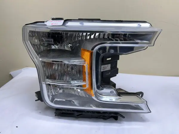 NICE 2018 2019 2020 FORD F150 HALOGEN FRONT RIGHT OEM HEADLIGHT JL3413005AL