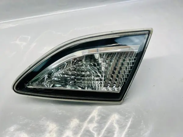 2010 2011 2012 2013 MAZDA3 INNER REAR RIGHT OEM TAIL LIGHT - Image 3