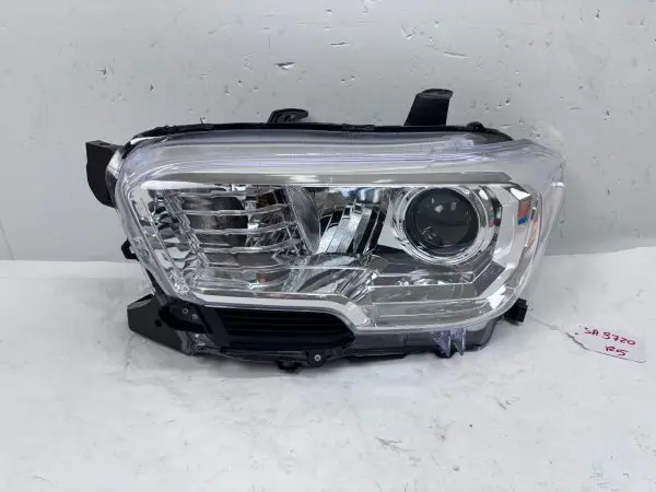 2016 2017 2018 2019 2020 2021 2022 TOYOTA TACOMA HALOGEN LEFT CAPA HEADLIGHT