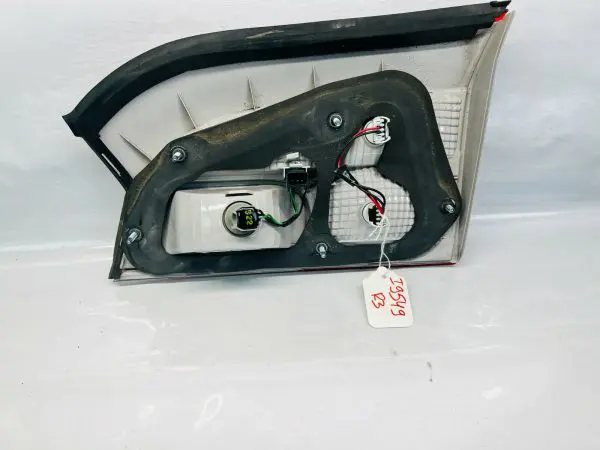 2010 2011 2012 2013 2014 2015 2016 2017 GMC TERRAIN LEFT INNER OEM TAIL LIGHT - Image 10