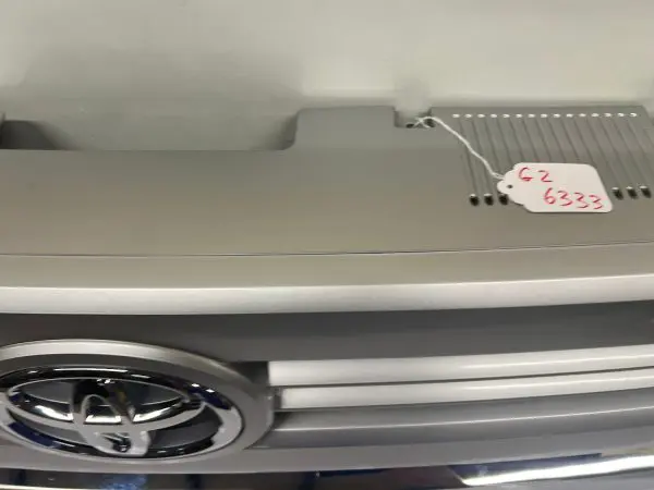 MINT 53114-0C100 2014 2015 2016 2017 toyota tundra chrome front oem grille - Image 4