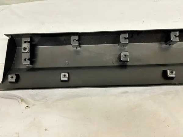 OEM 2022 2023 2024 Rivian R1T Front Left Lower Door Molding Cladding PT00000332 - Image 16