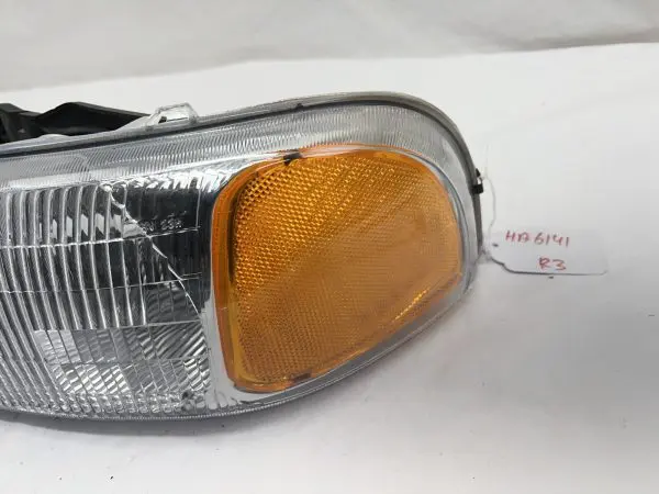 1999-2001 2002 2003 2004 2005 2006 Gmc Sierra Gmc Yukon Front Left Headlight - Image 10