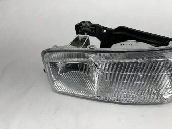 1999-2001 2002 2003 2004 2005 2006 Gmc Sierra Gmc Yukon Front Left Headlight - Image 11