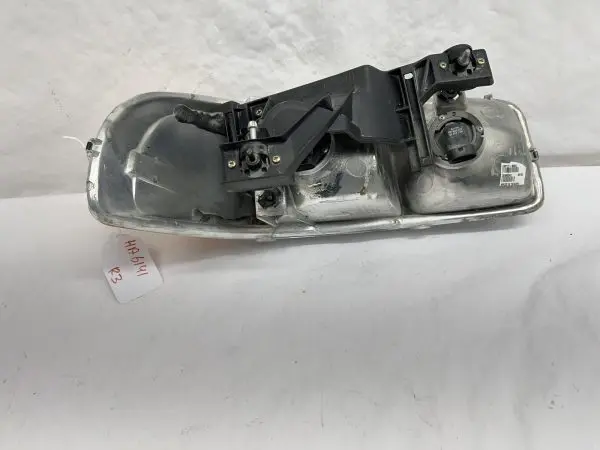 1999-2001 2002 2003 2004 2005 2006 Gmc Sierra Gmc Yukon Front Left Headlight - Image 13