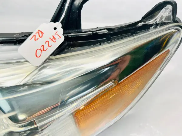2011 2012 2013 2014 2015 2016 17 18 19 20 TOYOTA SEINNA FRONT LEFT OEM HEADLIGHT - Image 6