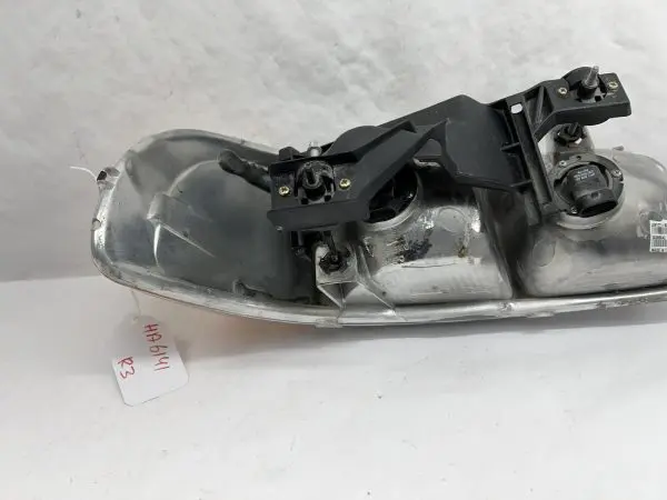 1999-2001 2002 2003 2004 2005 2006 Gmc Sierra Gmc Yukon Front Left Headlight - Image 15