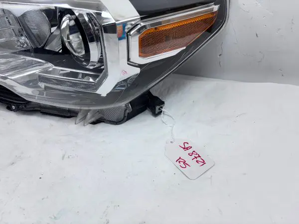 2016 2017 2018 2019 2020 2021 2022 TOYOTA TACOMA HALOGEN LED LEFT OEM HEADLIGHT - Image 3