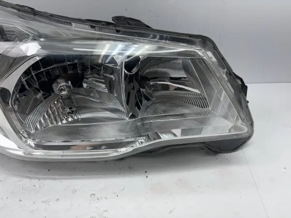 NICE 2014 2015 2016 subaru forester halogen front right oem headlight - Image 2