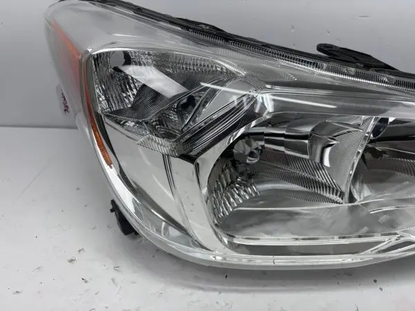 NICE 2014 2015 2016 subaru forester halogen front right oem headlight - Image 5