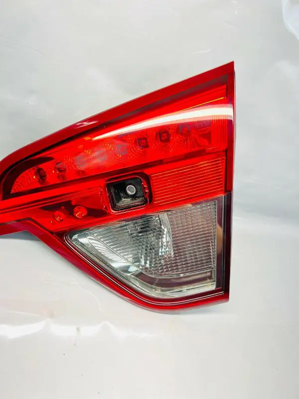 84086139  2016 2017 2018 BUICK ENVISION LID REAR RIGHT INNER OEM TAIL LIGHT - Image 2