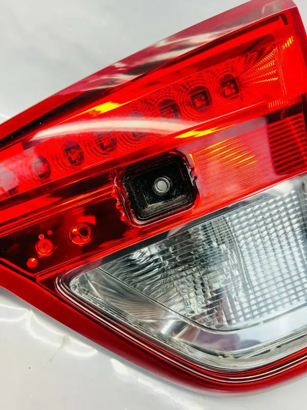 84086139  2016 2017 2018 BUICK ENVISION LID REAR RIGHT INNER OEM TAIL LIGHT - Image 8