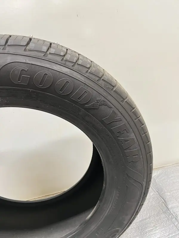 GOOD YEAR ASSURANCE MAXLIFE. 215/60R16. New Tire. 215 60 16.  215/60/16. 95V. - Image 3