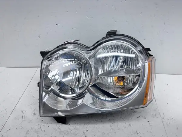 For 2005 2006 2007 JEEP GRAND CHEROKEE LEFT HEADLIGHT HALOGEN - Image 2