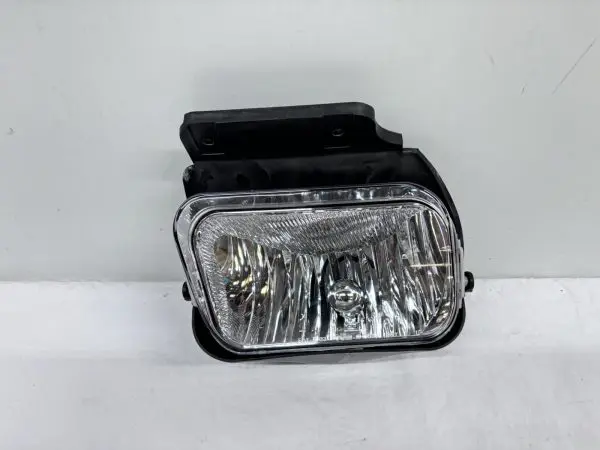 2003 2004 Chevy Silverado 2002-2006 Chevy Avalanche Front Left Fog Light TYC