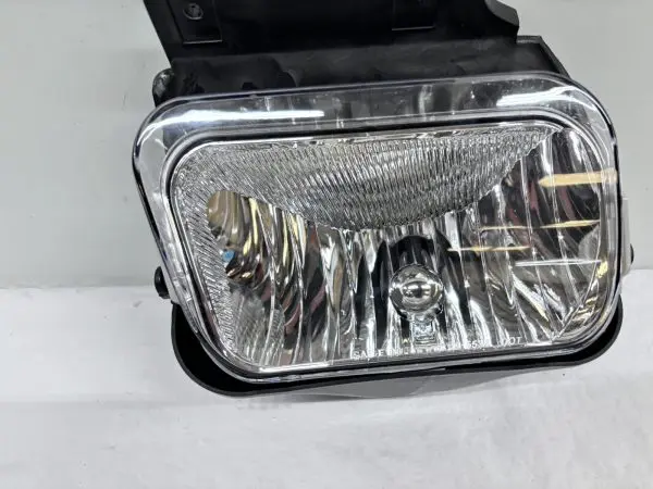 2003 2004 Chevy Silverado 2002-2006 Chevy Avalanche Front Left Fog Light TYC - Image 3