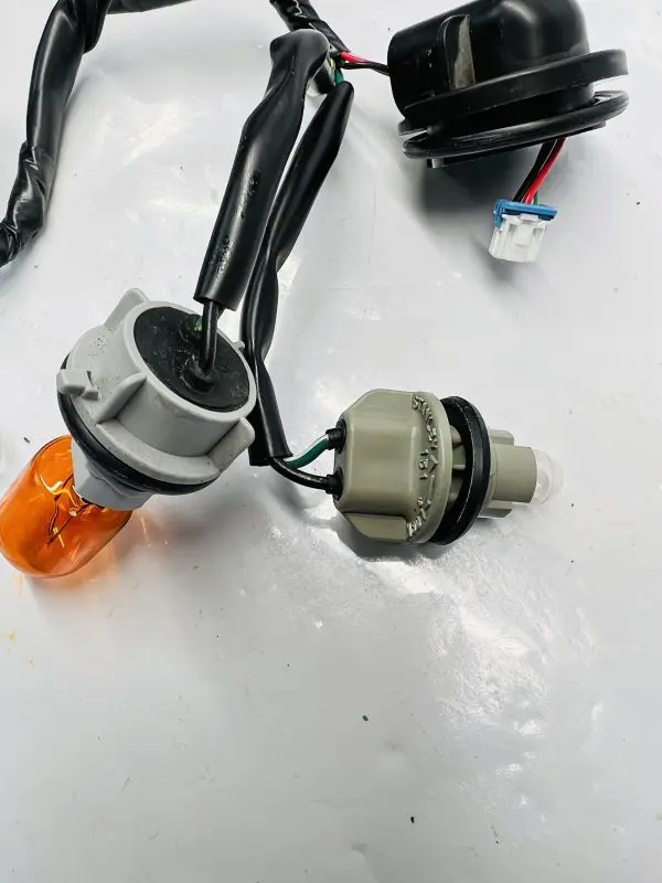 2020 2021 SUBARU LEFACY OUTBACK REAR TAIL LIGHT HARNESS WITH BULBS - Image 4