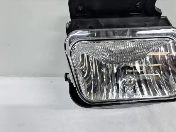 2003 2004 Chevy Silverado 2002-2006 Chevy Avalanche Front Left Fog Light TYC - Image 4