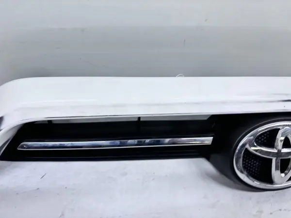 OEM 2020 2021 2022 2023 toyota 4runner upper front oem grille 53121-35100 - Image 10