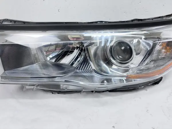 2014 2015 2016 TOYOTA HIGHLANDER HALOGEN FRONT LEFT OEM HEADLIGHT - Image 4