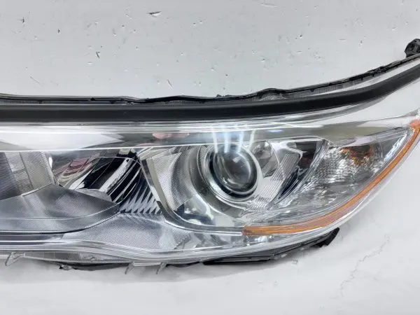 2014 2015 2016 TOYOTA HIGHLANDER HALOGEN FRONT LEFT OEM HEADLIGHT - Image 5